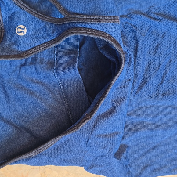 Lululemon Women's Blue Racerback Tank Top Compression style - Picture 4 of 4